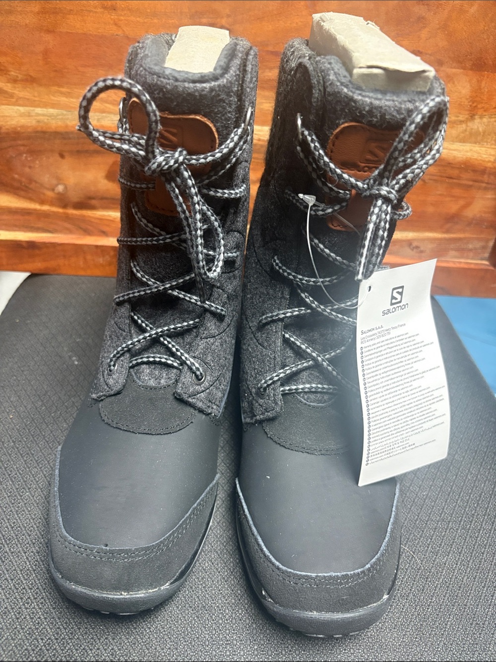 Salomon Women's Black and Gray Winter Lace-Up Boots